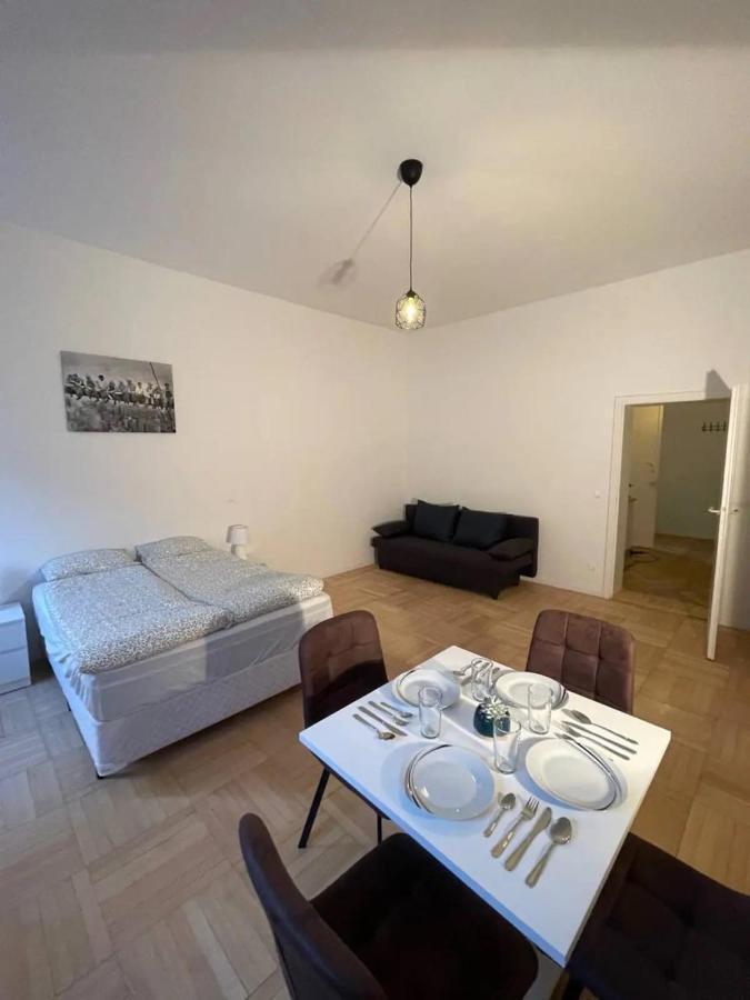 Family&Friends Apartments Schoenbrunn Viena Exterior foto